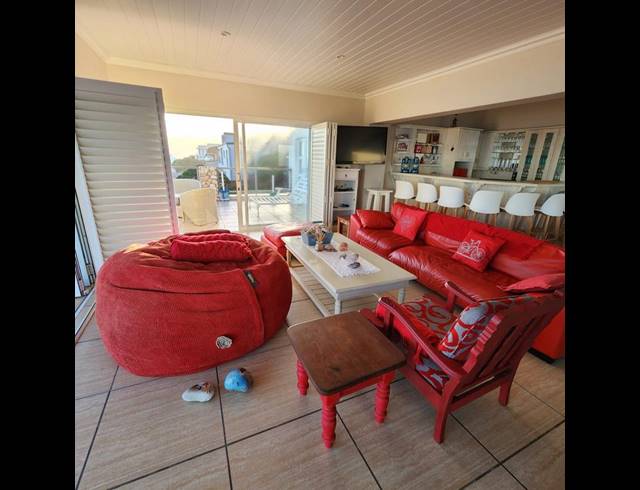 6 BEDROOM HOUSE FOR SALE IN JONGENSFONTEIN